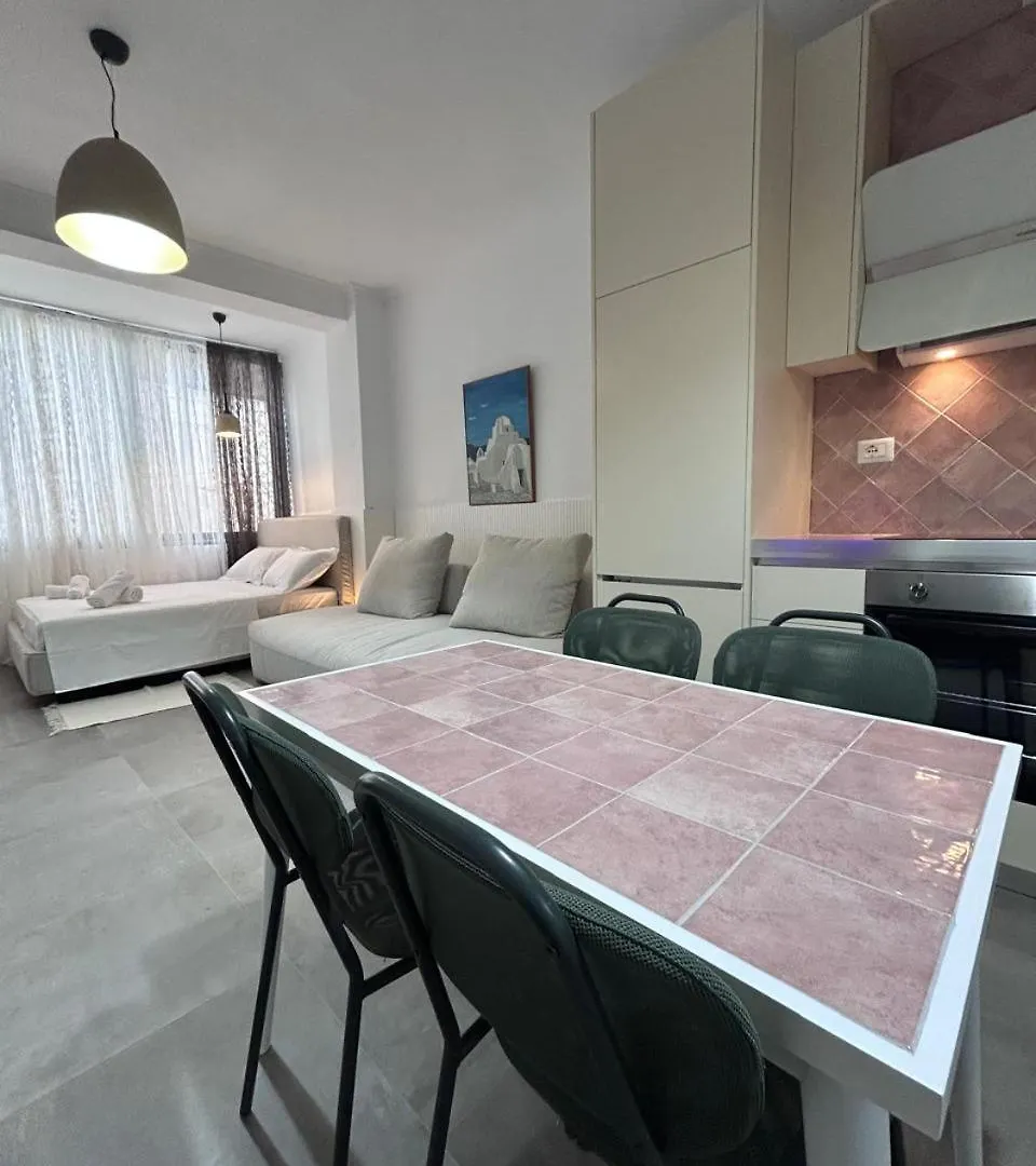 アパート Kostanca Pool & Bay Studio Sarandë アルバニア